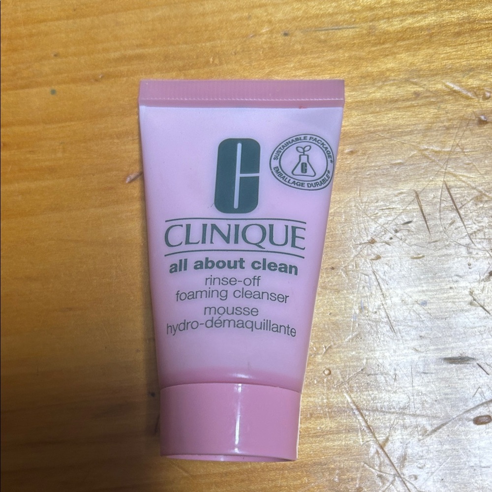 Clinique All About Clean Foaming Cleanser - Soft Pink